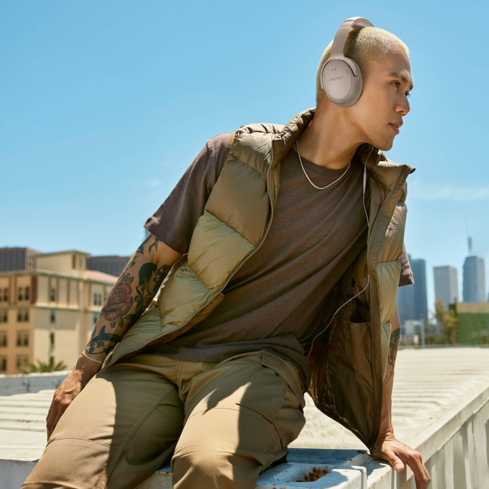 Bose QuietComfort Headphones - Wireless Bluetooth Headphones, Active Over Ear Noise Cancelling and Mic, USB-C Charging, Deep Bass, Up to 24 Hours of Playtime, Sandstone